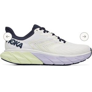 Arahi 5 Road-Running Shoes - Women's 8